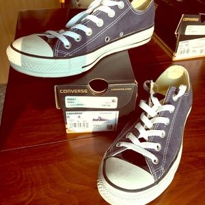 Converse - classic in navy 🎒